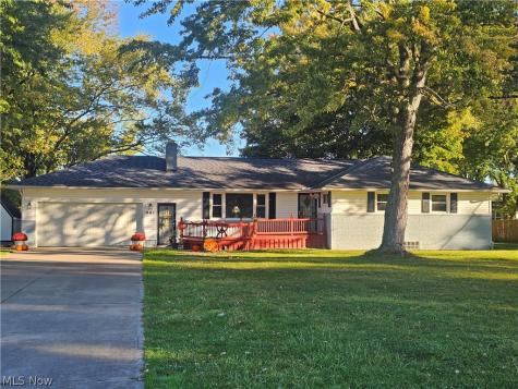 901 Columbia Drive Amherst OH 44001
