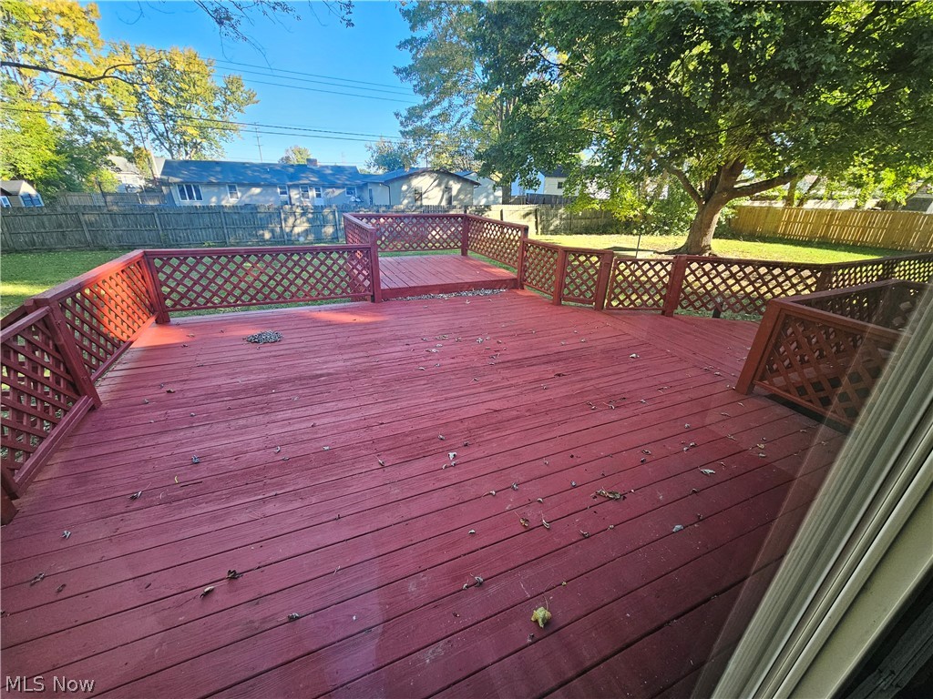 901 Columbia Drive Amherst OH 44001