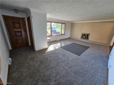901 Columbia Drive Amherst OH 44001