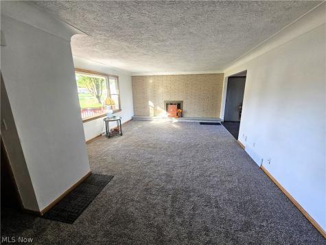 901 Columbia Drive Amherst OH 44001