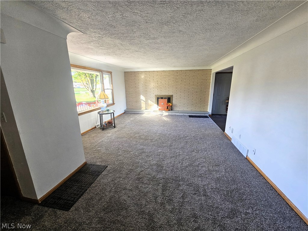 901 Columbia Drive Amherst OH 44001