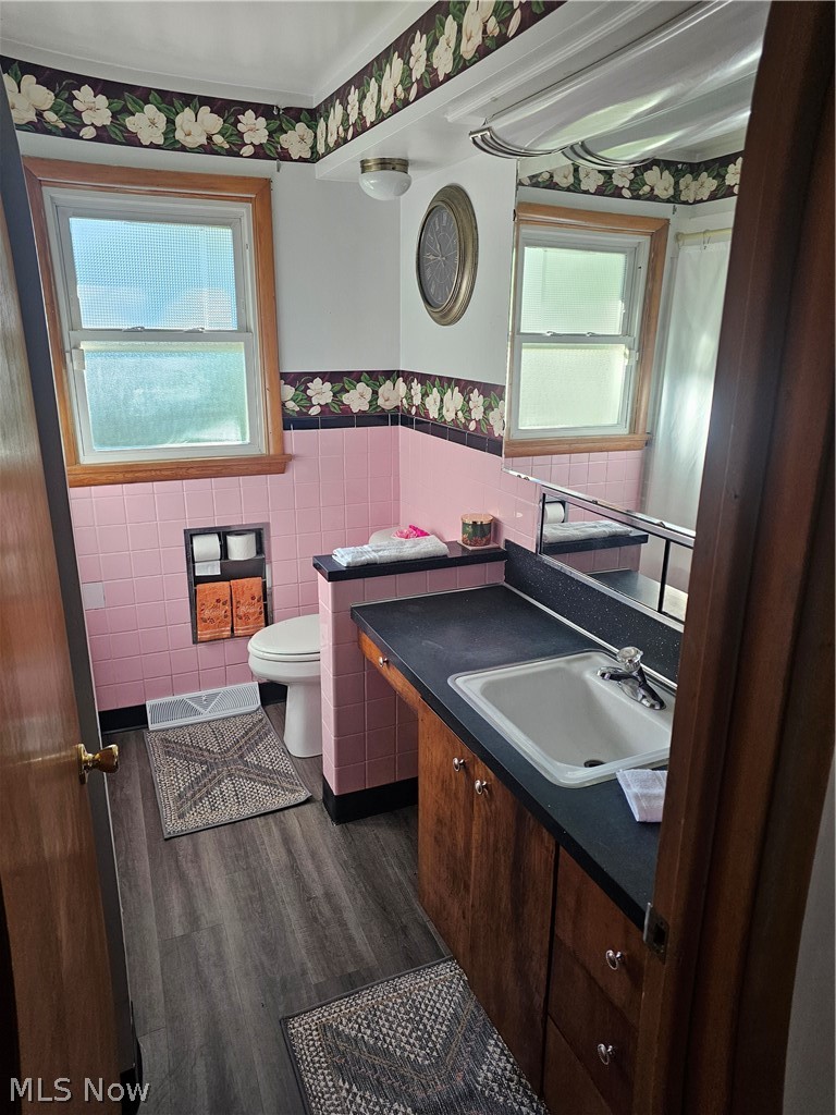 901 Columbia Drive Amherst OH 44001
