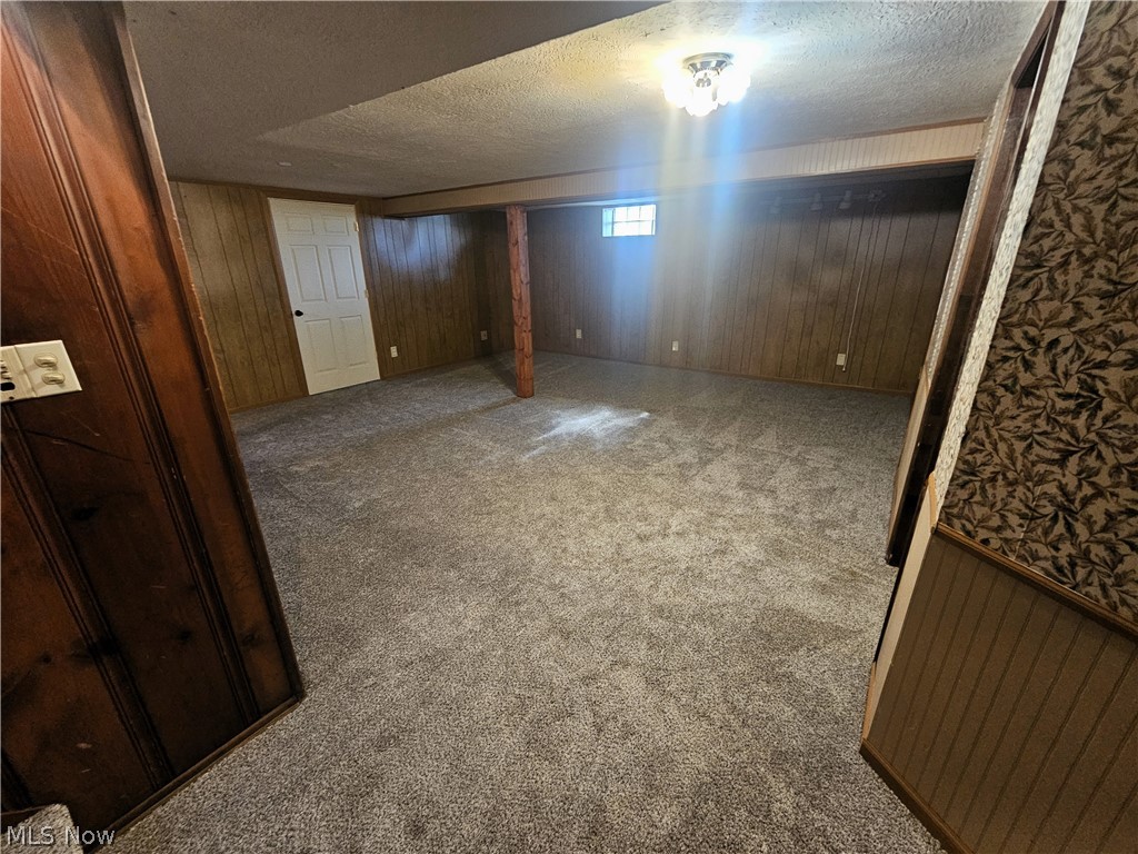 901 Columbia Drive Amherst OH 44001