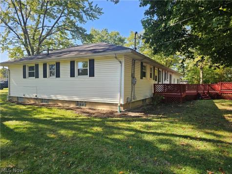 901 Columbia Drive Amherst OH 44001