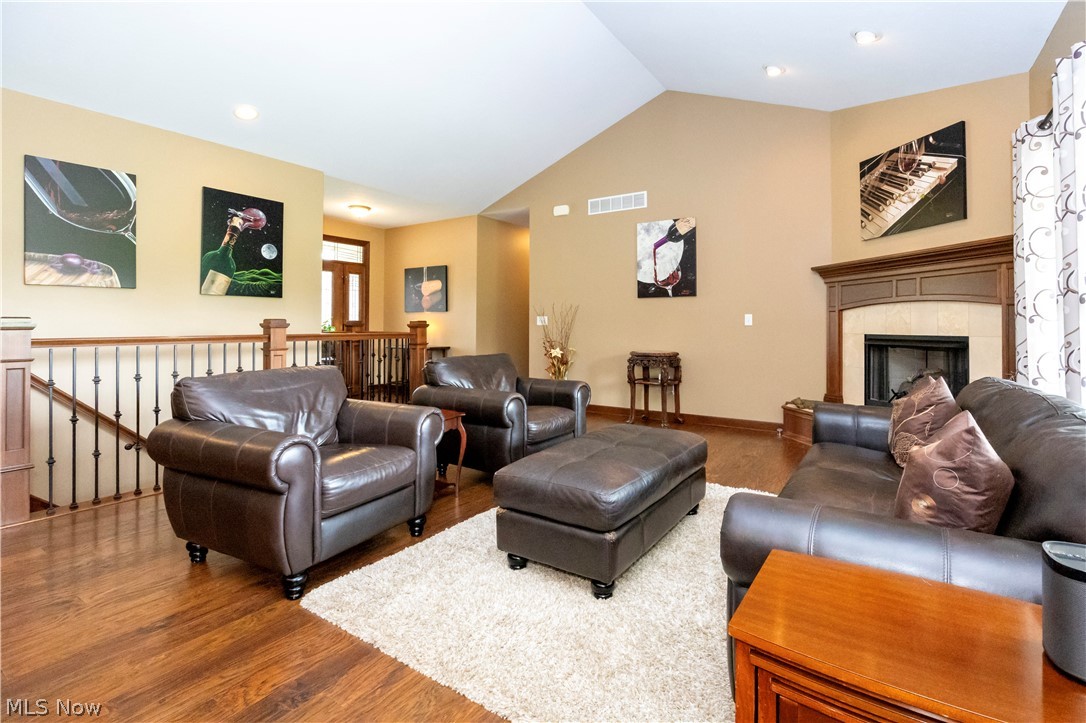 212 Cardington Lane Burbank OH 44214