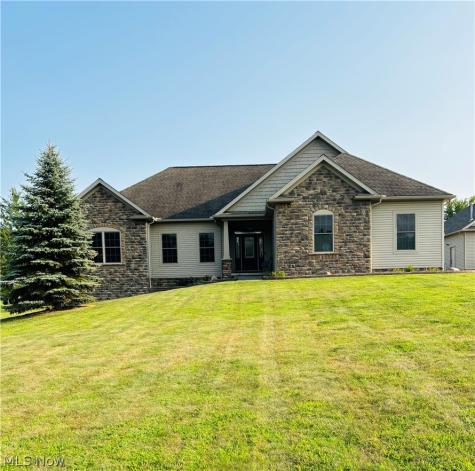 212 Cardington Lane Burbank OH 44214