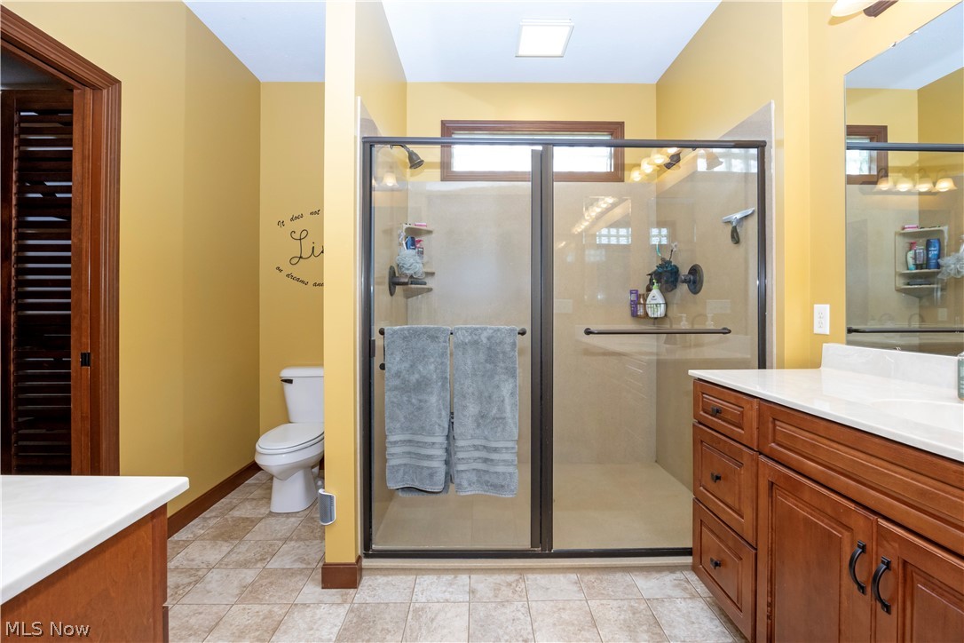 212 Cardington Lane Burbank OH 44214
