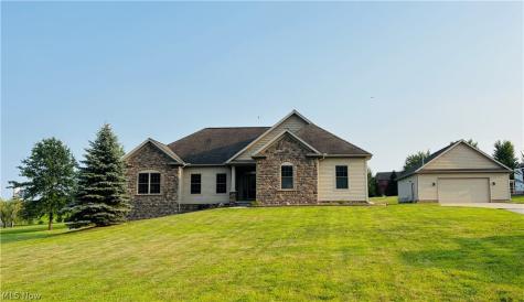 212 Cardington Lane Burbank OH 44214