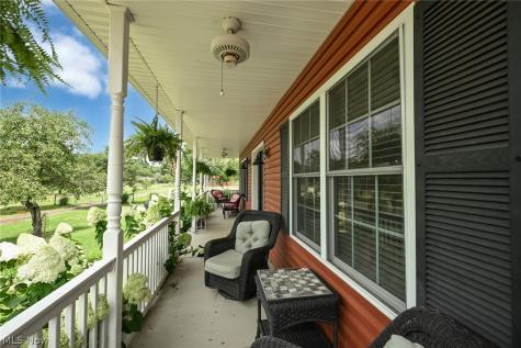 1089 Center Road Clinton OH 44216