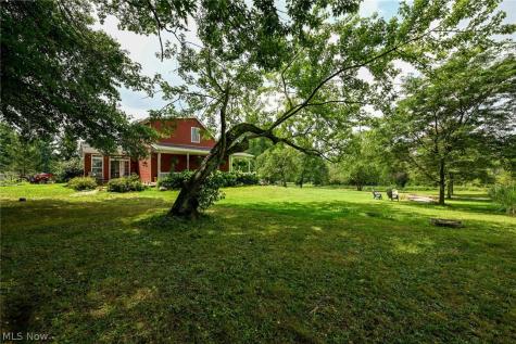 1089 Center Road Clinton OH 44216