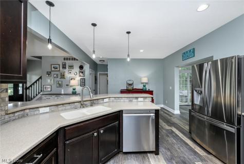 1089 Center Road Clinton OH 44216
