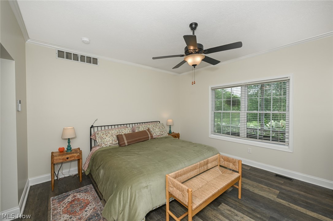 1089 Center Road Clinton OH 44216