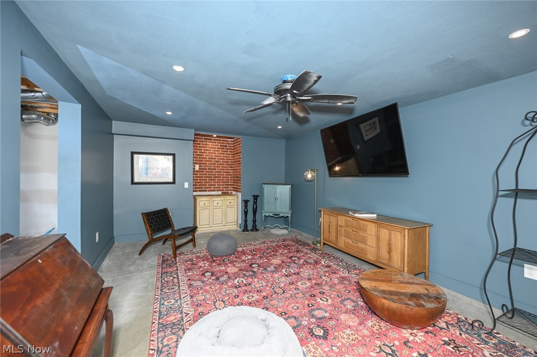 1089 Center Road Clinton OH 44216