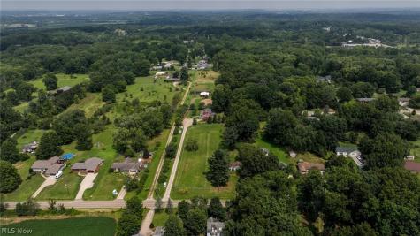 1089 Center Road Clinton OH 44216