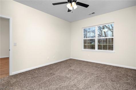 509 Eldemire Lane Elyria OH 44035