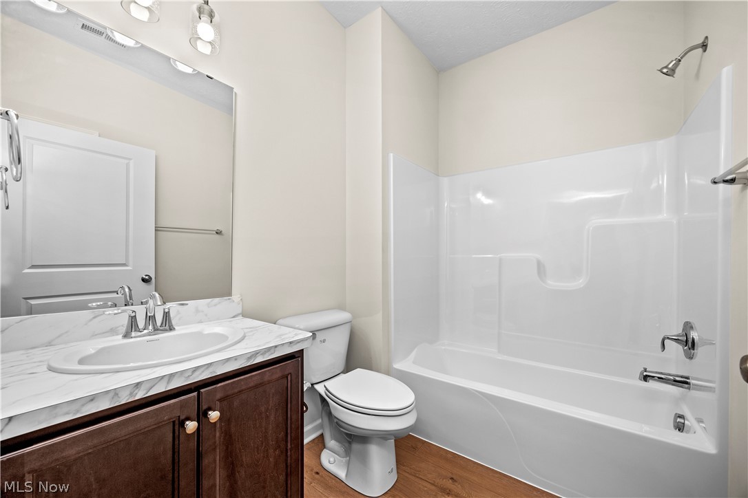 509 Eldemire Lane Elyria OH 44035