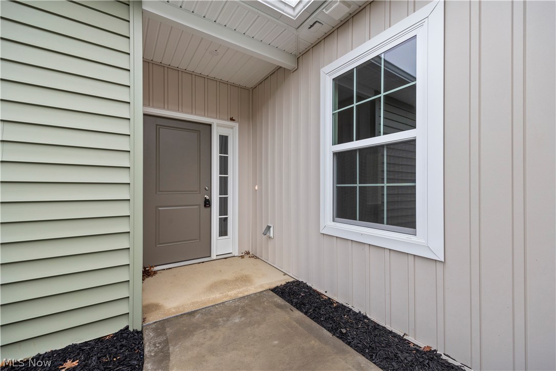 509 Eldemire Lane Elyria OH 44035