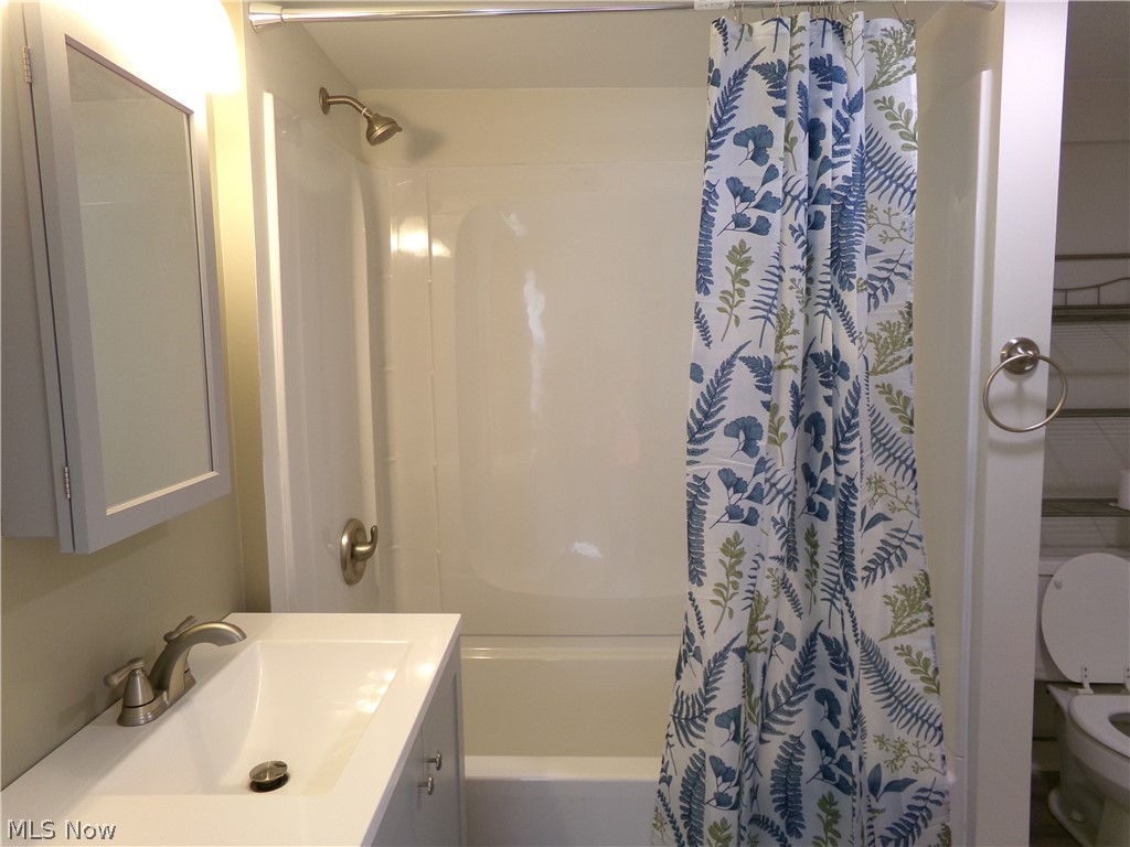 1215 Denman Avenue Coshocton OH 43812