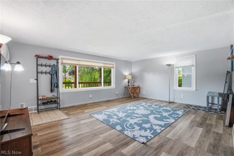 12570 Jackson Drive Burton OH 44021
