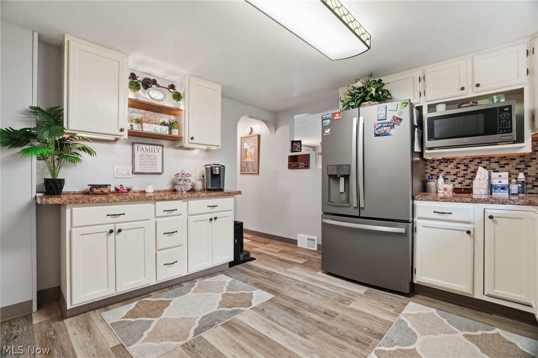 12570 Jackson Drive Burton OH 44021