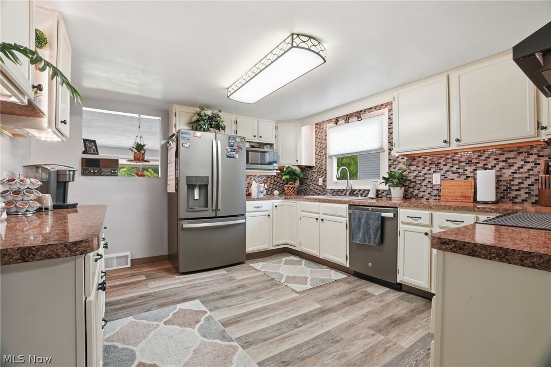 12570 Jackson Drive Burton OH 44021