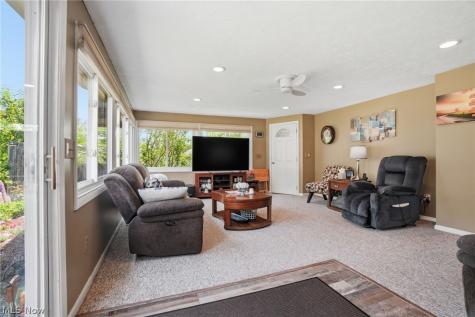 12570 Jackson Drive Burton OH 44021