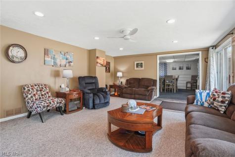 12570 Jackson Drive Burton OH 44021