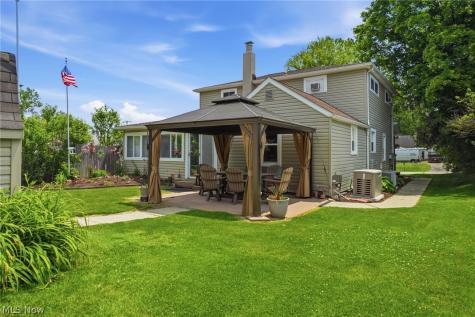 12570 Jackson Drive Burton OH 44021