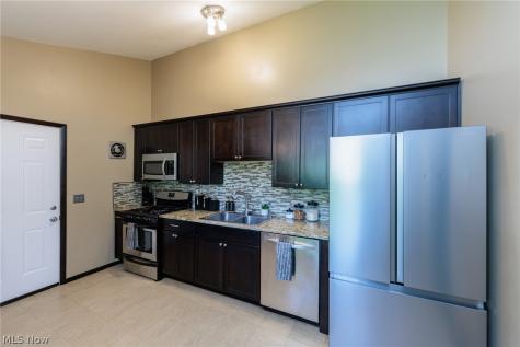 324 Charring Cross Drive Munroe Falls OH 44262