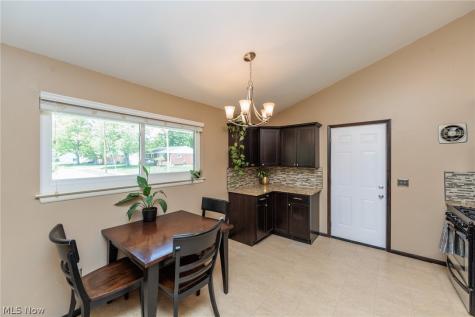 324 Charring Cross Drive Munroe Falls OH 44262
