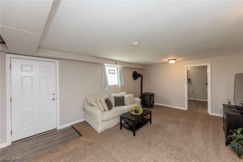 324 Charring Cross Drive Munroe Falls OH 44262