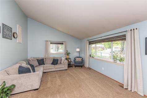 324 Charring Cross Drive Munroe Falls OH 44262