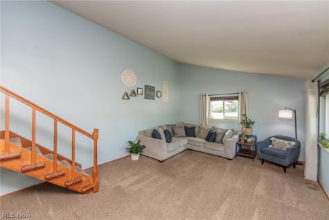 324 Charring Cross Drive Munroe Falls OH 44262