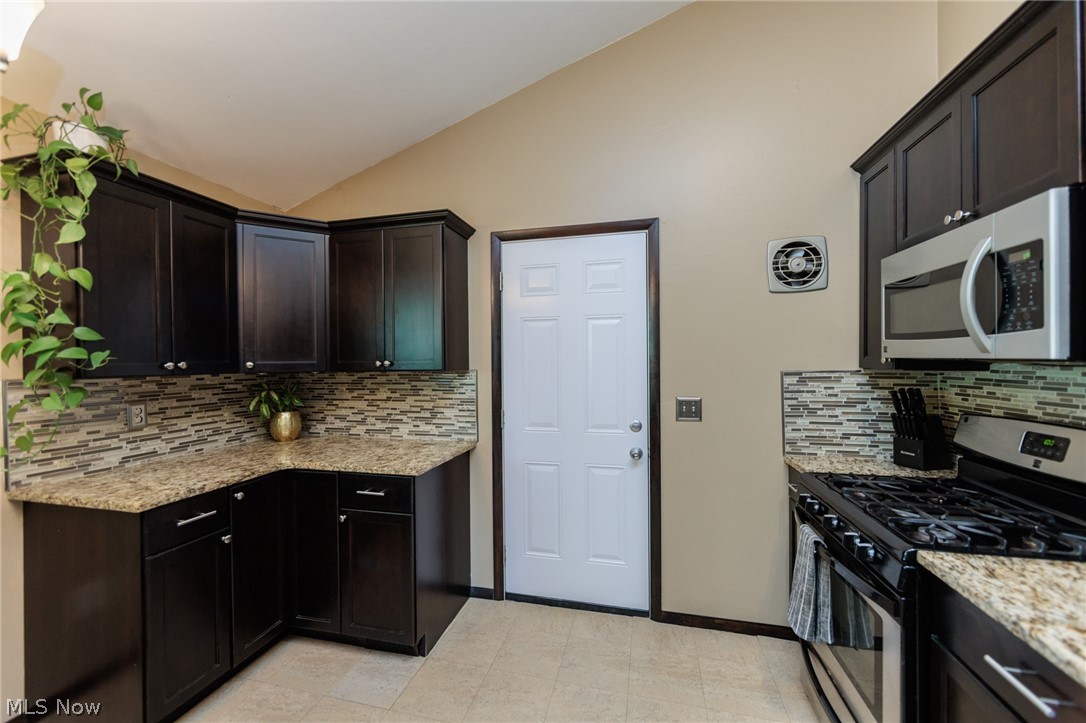 324 Charring Cross Drive Munroe Falls OH 44262