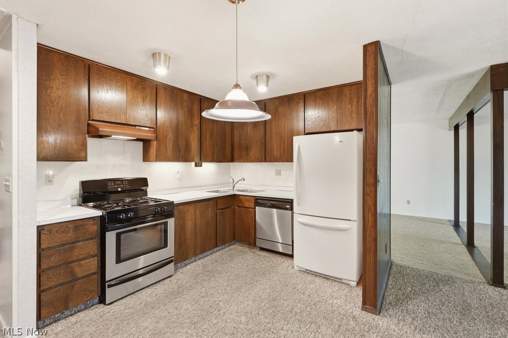 17482 Falling Water Road Strongsville OH 44136