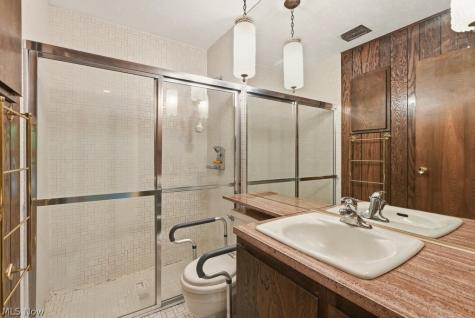 17482 Falling Water Road Strongsville OH 44136