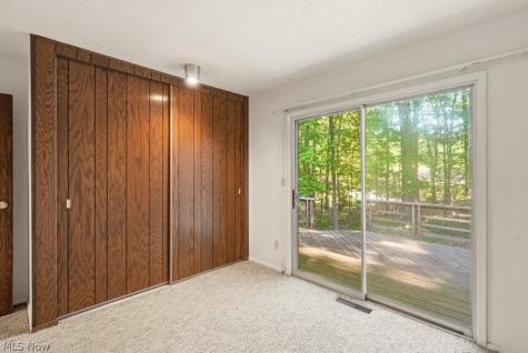 17482 Falling Water Road Strongsville OH 44136