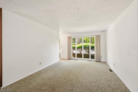 17482 Falling Water Road Strongsville OH 44136