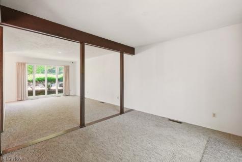 17482 Falling Water Road Strongsville OH 44136