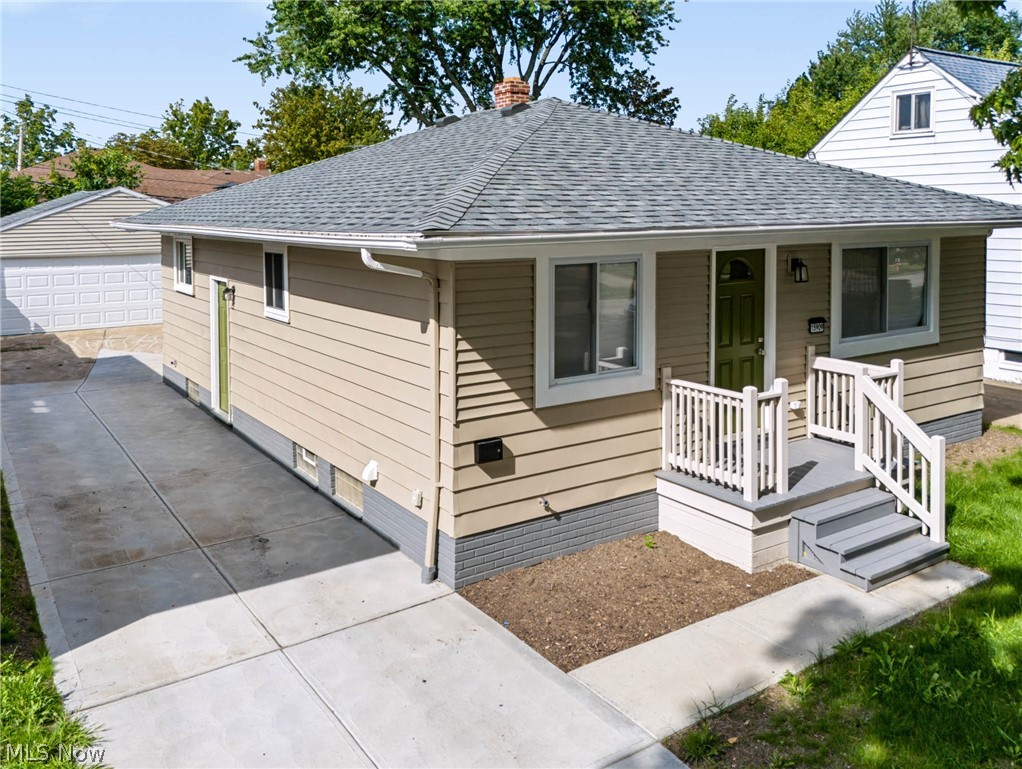 15909 Bryce Avenue Cleveland OH 44128