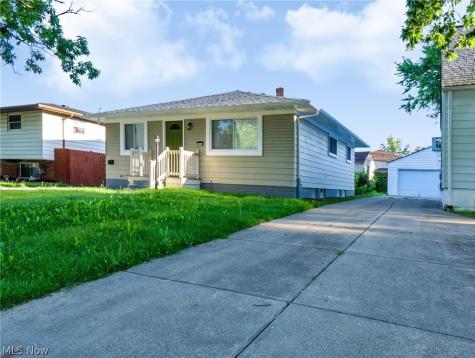 15909 Bryce Avenue Cleveland OH 44128