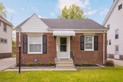 1454 E 196th Street Euclid OH 44117