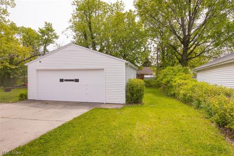 1454 E 196th Street Euclid OH 44117