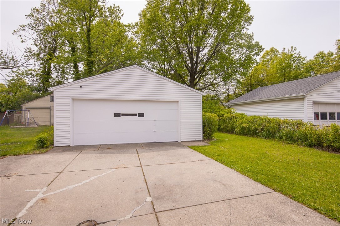 1454 E 196th Street Euclid OH 44117