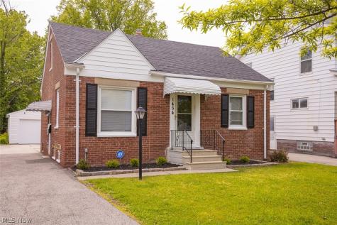 1454 E 196th Street Euclid OH 44117
