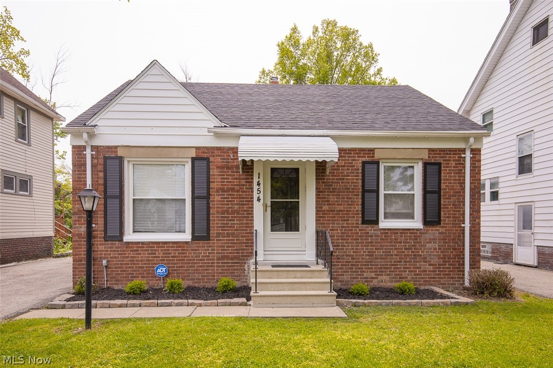 1454 E 196th Street Euclid OH 44117