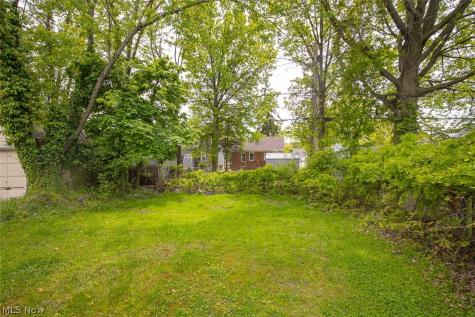 1454 E 196th Street Euclid OH 44117