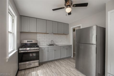 1454 E 196th Street Euclid OH 44117