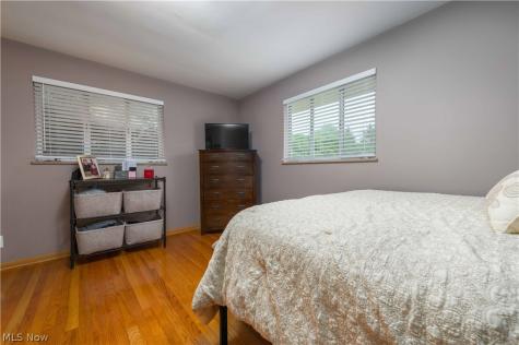14666 Robert Drive Middleburg Heights OH 44130