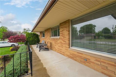 14666 Robert Drive Middleburg Heights OH 44130